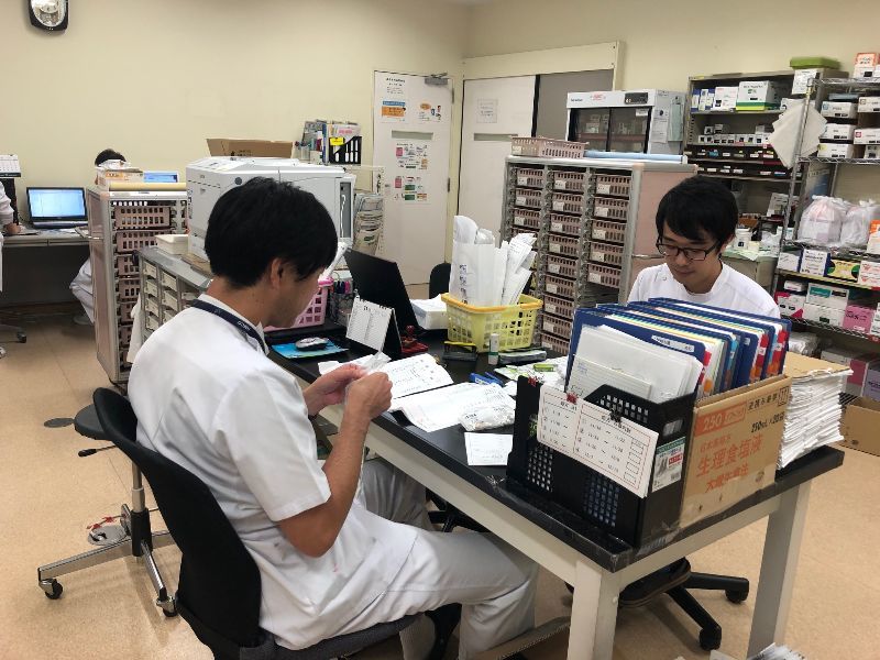 内服薬鑑査中